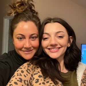 Meet your Posher, Posh